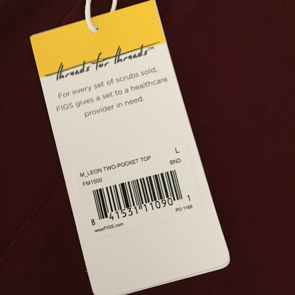 NWT FIGS LEON 2 Pocket Burgundy Scrubs Shirt Top - Picture 3 of 8